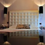 In - Lounge