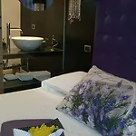 In - Lounge 3*