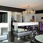 Hotel In - Lounge