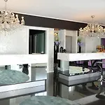 In - Lounge Hotel