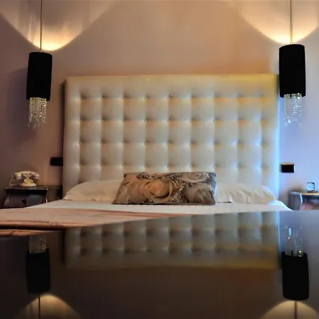 In - Lounge