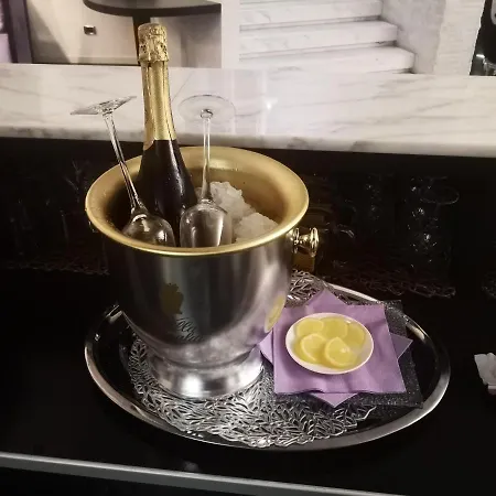 In - Lounge Hotel 3*