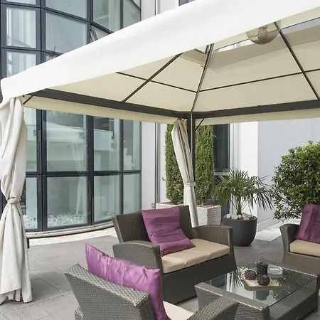 In - Lounge Ξενοδοχείο 3*