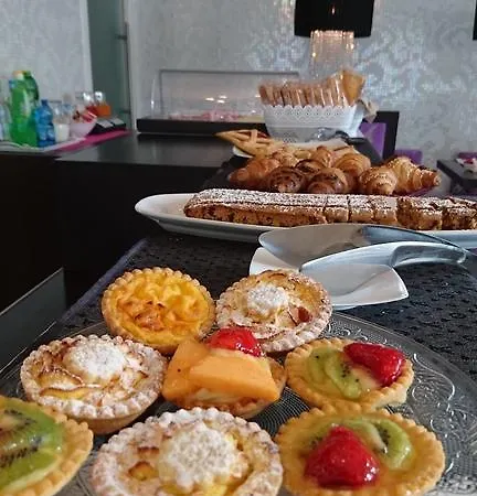 In - Lounge Ξενοδοχείο