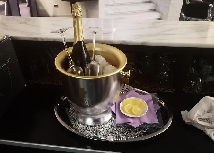 In - Lounge Hotel 3*