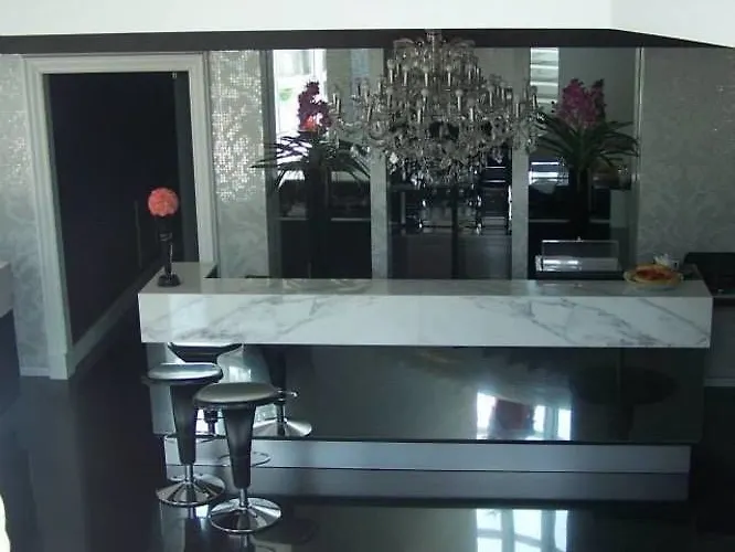 In - Lounge Hotel 3*