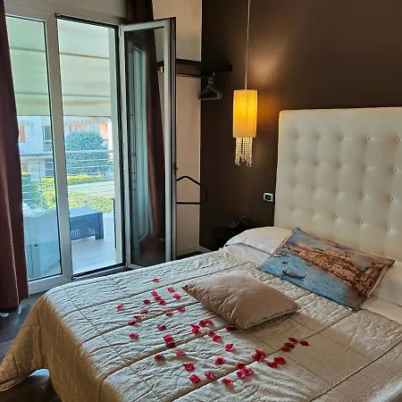 Hotel In - Lounge 3*