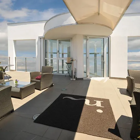 In - Lounge