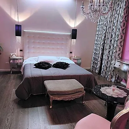 Hotel In - Lounge
