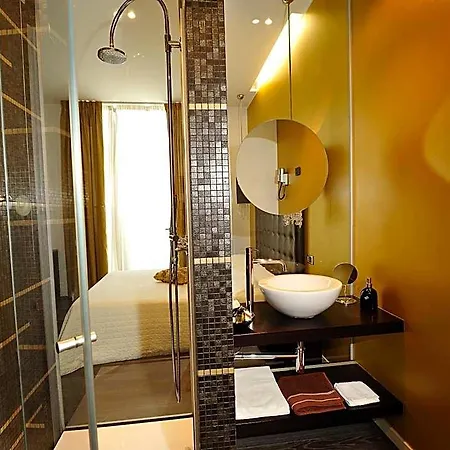 Hotel In - Lounge