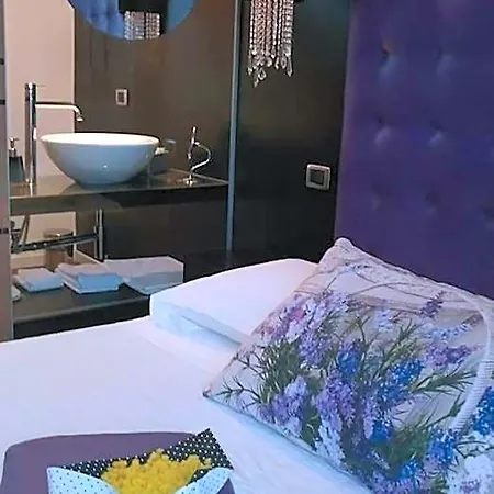 In - Lounge 3*