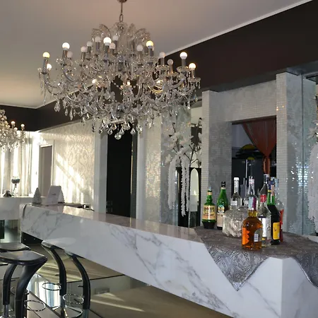 Hotel In - Lounge