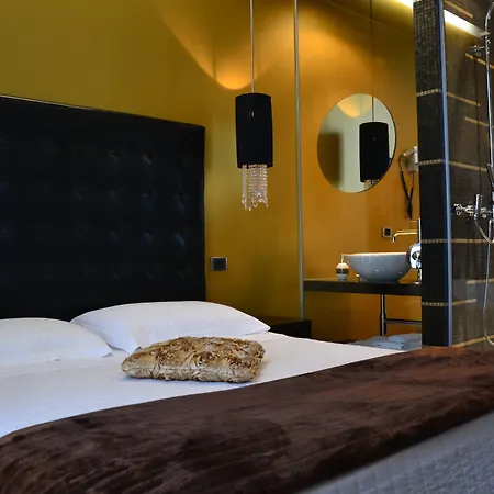 Hotel In - Lounge