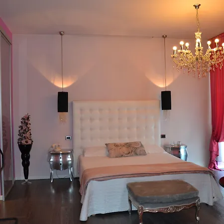 Hotel In - Lounge Cazzago (Pianiga)
