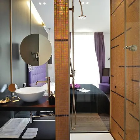 In - Lounge Hotel 3*
