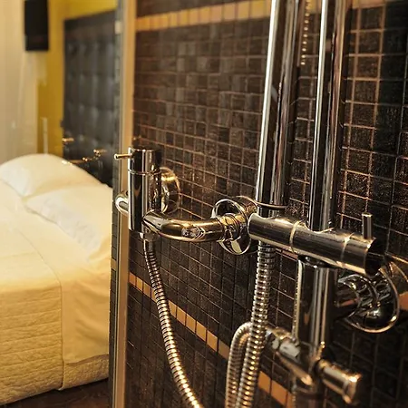 In - Lounge فندق 3*